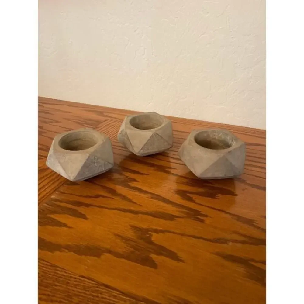 Set of 3 cement candle holders